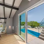 Villa Villaser *