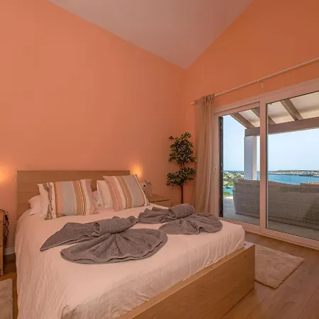 Villaser * Cala Llonga (Menorca)